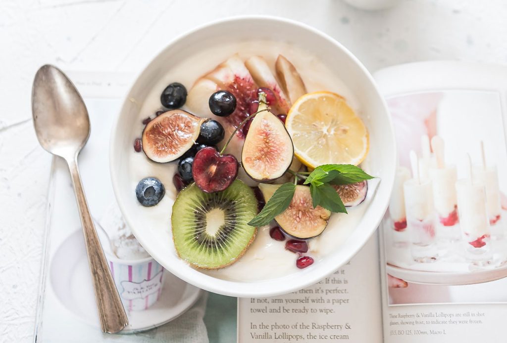 white-ceramic-plate-with-fruit.jpg